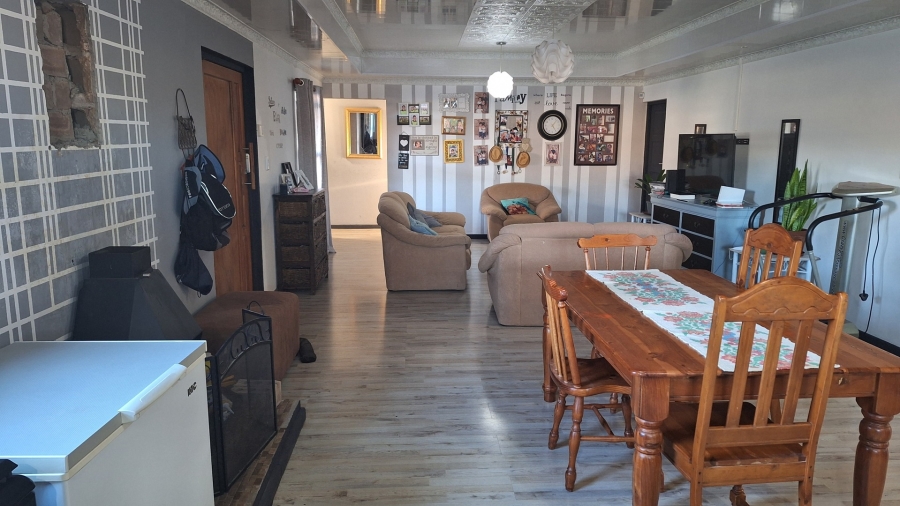 4 Bedroom Property for Sale in Velddrif Western Cape